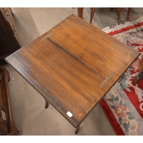 37 - An early 20th century folding coaching table, 50 x 50 x 66 cm high