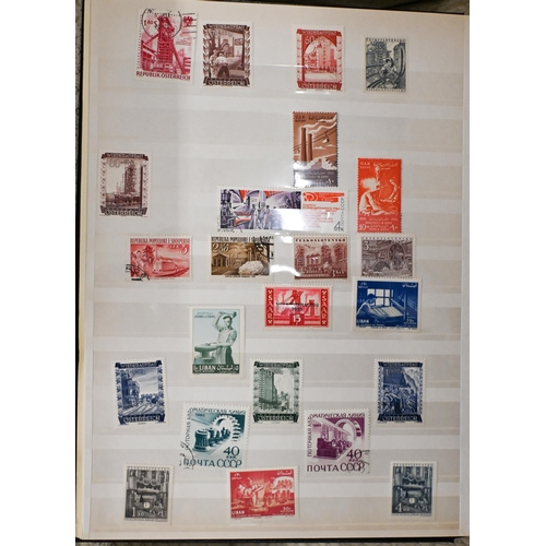 489 - A quantity of Victorian and later loose postage stamps, to/w various postwar British and Foreign com... 