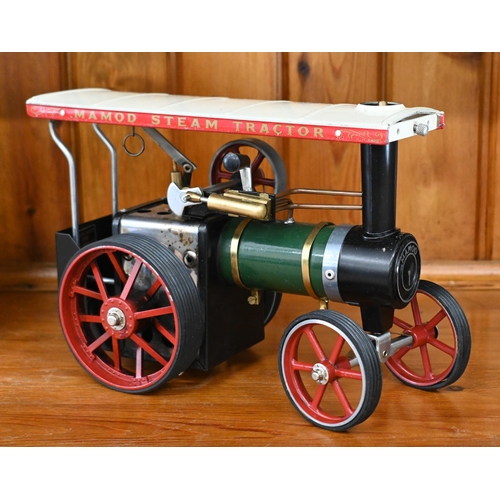 506 - A boxed Mamod Steam Tractor (lightly played-with)