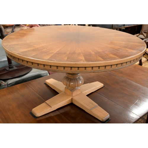 70 - 'Willisau' (Switzerland) circular coffee table with segmented veneered top and quadraform base, 100 ... 