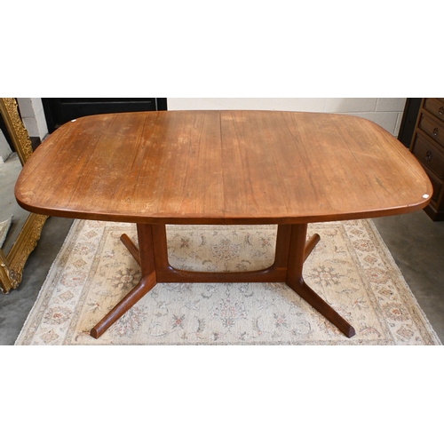 85 - Niels Otto Muller for Gudme Mobelfabrik - A mid-century teak Danish extending dining table with two ... 