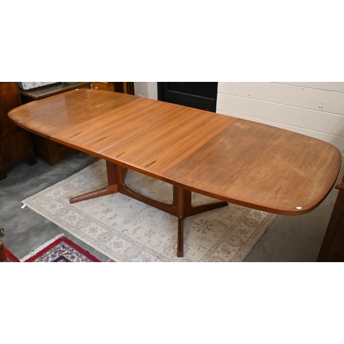 85 - Niels Otto Muller for Gudme Mobelfabrik - A mid-century teak Danish extending dining table with two ... 