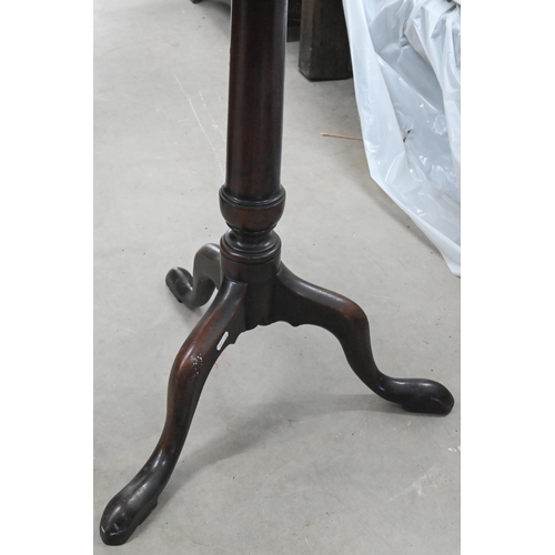 99 - A 19th century mahogany tilt-top occasional table on turned column and triform supports, 62 cm diam ... 