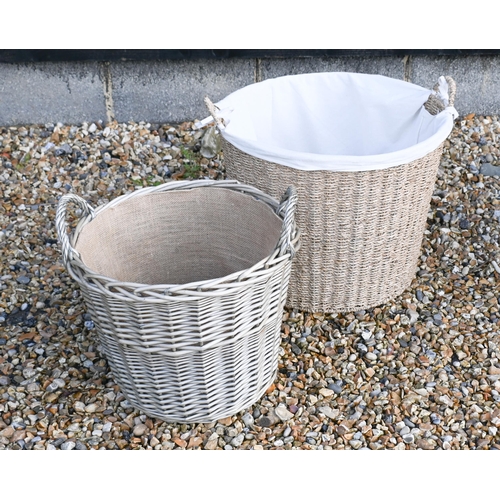 189 - A large Fortnum & Mason wicker hamper basket to/w a smaller graduating set of four picnic hamper... 