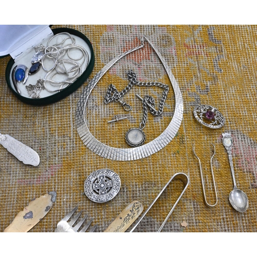 468 - Collection of silver jewellery items, silver napkin ring, various ep sugar nips, Victorian silver fi... 