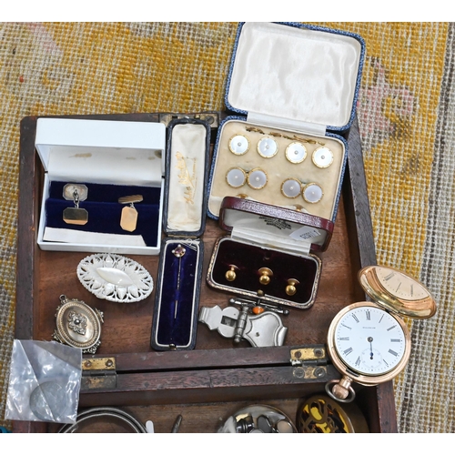 469 - A cased set of gilt metal and mother of pearl studs and buttons, a cased set of three gilt metal stu... 