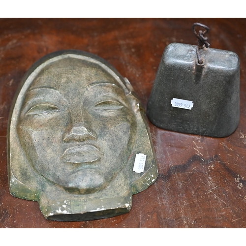 504 - Two brass and onyx table lamps to/w an Art Deco style plaster wall mask and a cow bell (4)