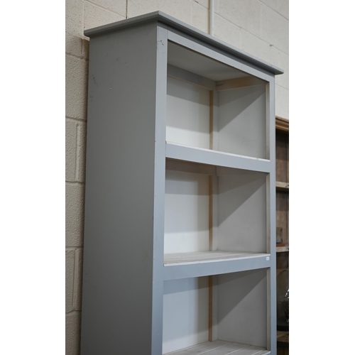 58 - A floor standing open bookcase with four fixed shelves, two-tone grey/white painted finish, 82 cm w ... 