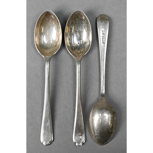 21 - A pair of small stemmed silver dishes, Sheffield 1931, to/w a set of six engraved teaspoons with ton... 