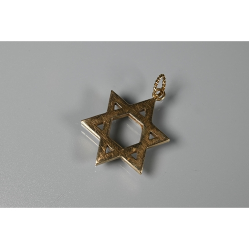 242 - A 9ct yellow gold Star of David pendant, approx 7.8g, 2.5 cm diam