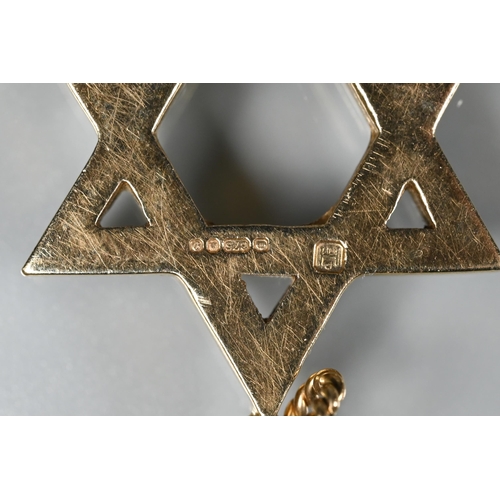 242 - A 9ct yellow gold Star of David pendant, approx 7.8g, 2.5 cm diam