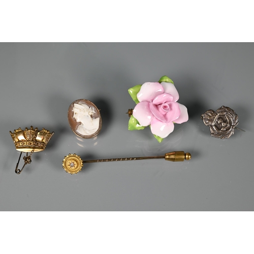 294A - Four various brooches - a 9ct yellow gold coronet brooch (3.4g), a white metal naval lapel badge, a ... 