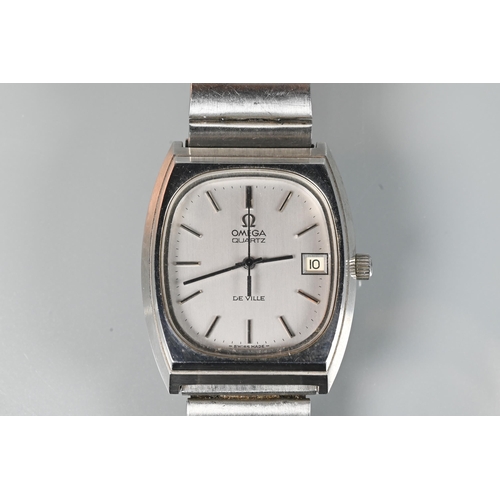 308 - A gents Omega Deville stainless steel bracelet watch circa 1980s, the quartz movement with roman num... 