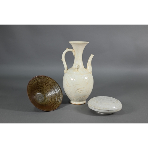 371 - A Chinese Song style conical bowl with tea dust glaze, 14 cm diameter to/w a cream glazed and floral... 