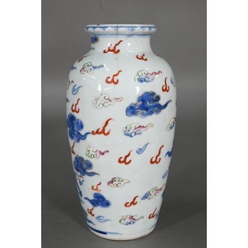 372 - A small collection of 18th century and later Chinese ceramics including a blue and white vase painte... 