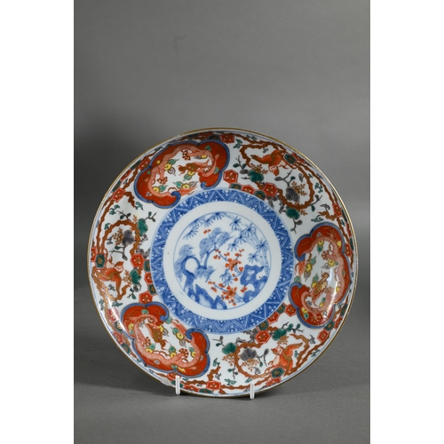 373 - A collection of 18th and 19th century Japanese Imari ceramics, Edo/Meiji period, including a pair of... 