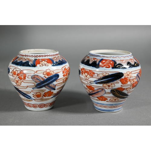 373 - A collection of 18th and 19th century Japanese Imari ceramics, Edo/Meiji period, including a pair of... 