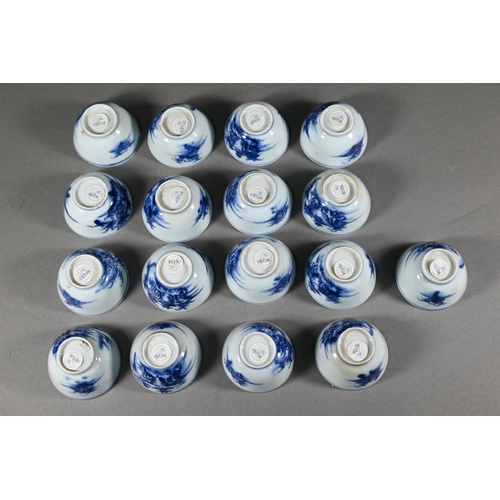 374 - Twenty-eight pieces of 18th century Chinese blue and white 'Nanking Cargo' porcelain, seventeen tea ... 