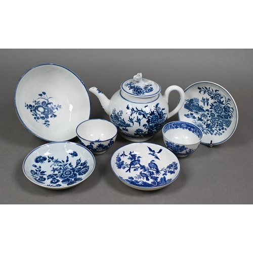 509 - A First Period Worcester blue and white teapot printed with the fence pattern, crescent mark, to/w a... 