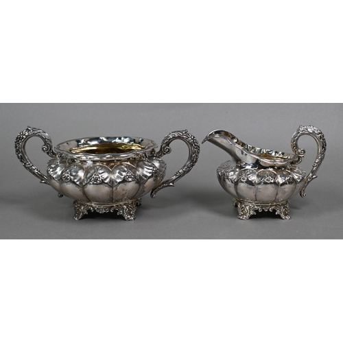 69 - A good quality George IV/William IV matched silver three-piece tea service in the Regency manner, wi... 