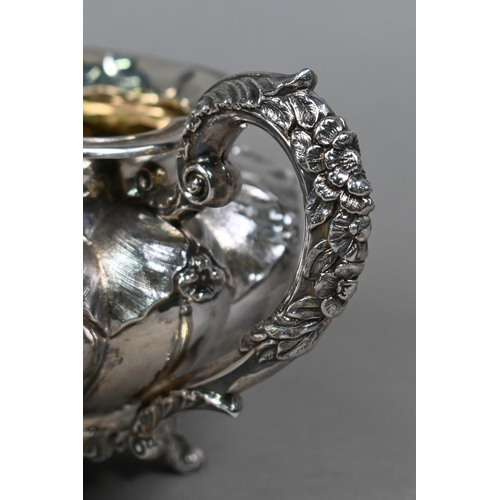 69 - A good quality George IV/William IV matched silver three-piece tea service in the Regency manner, wi... 