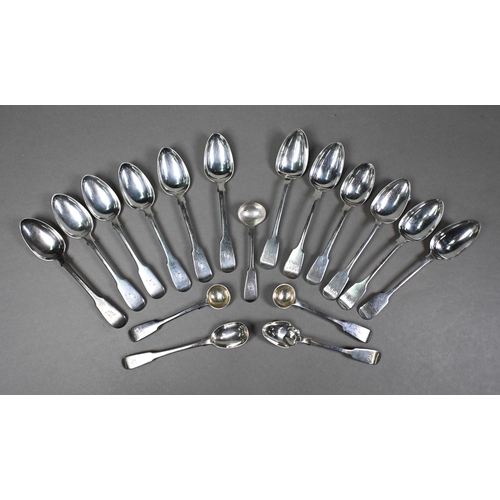 72 - A quantity of Georgian and later fiddle pattern silver teaspoons, salt and mustard spoons, etc., 10.... 