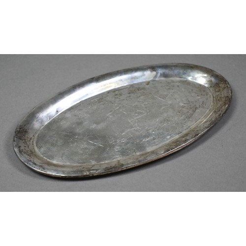 36 - A Mexican silver sauce boat and ladle, stamped 'Sterling', to/w a punch ladle, a pastry slice and an... 