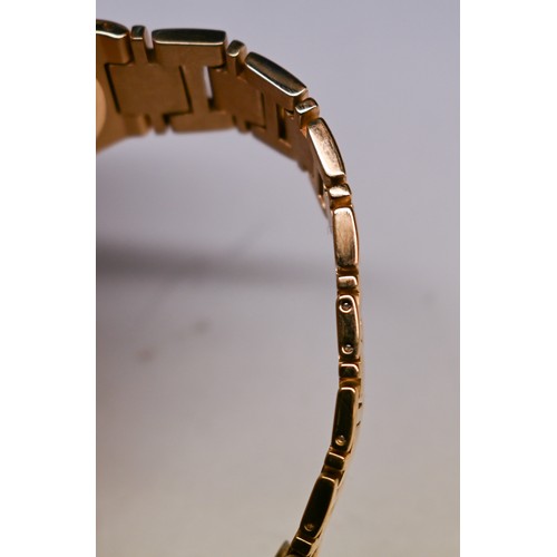 320 - A ladies Patek Phillipe Nautilus 18ct yellow gold bracelet wristwatch, quartz, ref. 4700J, No. 15307... 