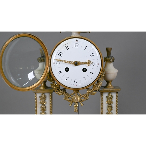 921 - A French ormolu mounted alabaster and three piece clock garniture, the two train drum movement by Ja... 