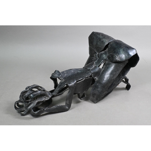 985 - Rachel Reckitt (1908-1995), a wrought iron female figure, kneeling face down, unsigned, 45 cm long, ... 