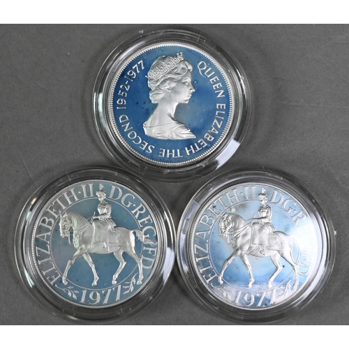 1022 - A cased set of eight Pobjoy Mint 1977 Jubilee commemorative crowns to/w three cased Royal mint Jubil... 