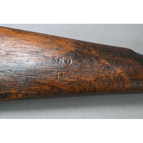 1072 - A 19th century Indian Army issue (possibly) percussion rifle with 89 cm barrel, stamped 280/83 and n... 