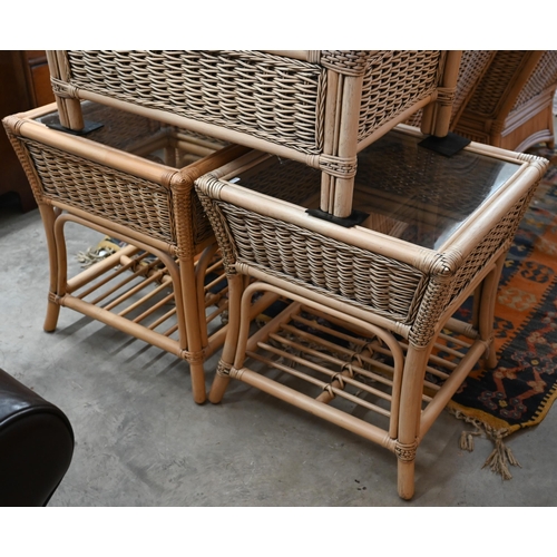 118 - A cane and wicker-rattan conservatory suite comprising a two-seater sofa, 150 cm x 80 cm x 100 cm h,... 