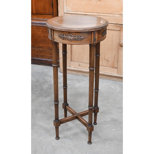 139 - A French Louis XVI style jardiniere stand, 36 cm diam x 76 cm high