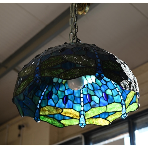 164 - A Tiffany style stained glass ceiling/pendant light, 42 cm diam