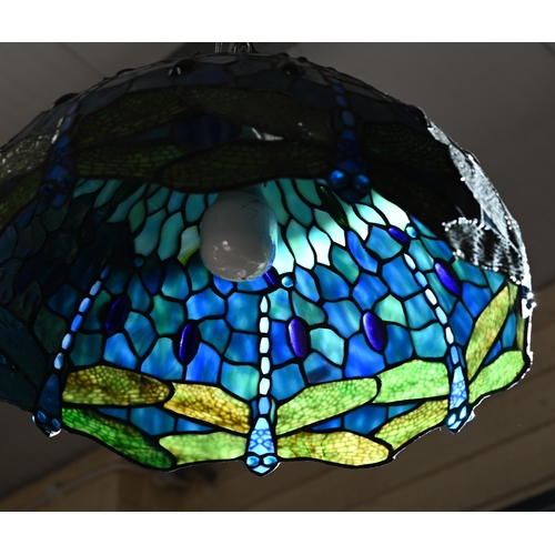 164 - A Tiffany style stained glass ceiling/pendant light, 42 cm diam