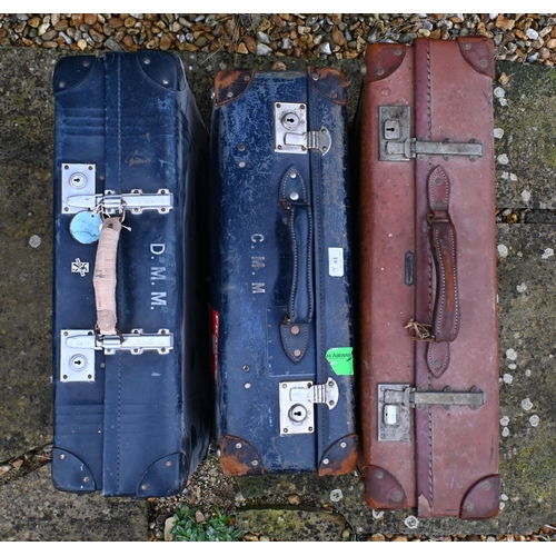 19 - Assorted vintage luggage, including trunks, suitcases, attaché cases, etc. - all a/f (14)