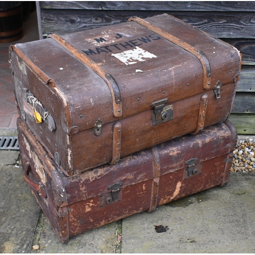 19 - Assorted vintage luggage, including trunks, suitcases, attaché cases, etc. - all a/f (14)