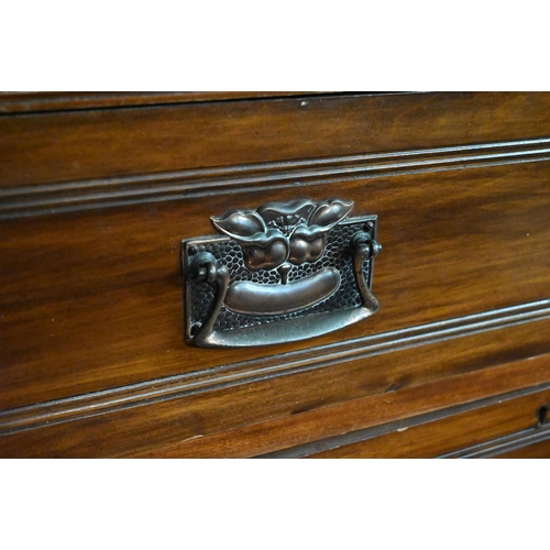 220 - An Edwardian mahogany chest of three long drawers, 92 x 46 x 80 cm