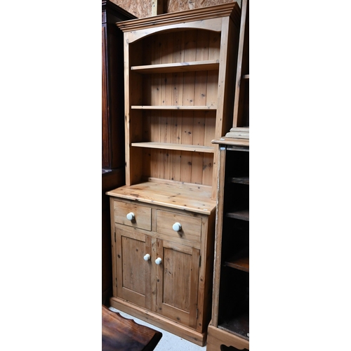 29 - A stripped pine small cottage dresser to/with a pine open wall spice rack (2)