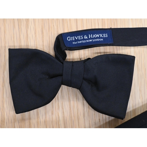 292 - Gieves & Hawkes - black tie dinner jacket (46R) and trousers (44R) to/w cummerbund and bow tie (... 