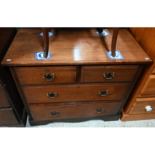 45 - An Edwardian red walnut three drawer chest of drawers, 97 x 46 x 87 cm to/with an Edwardian cross-ba... 