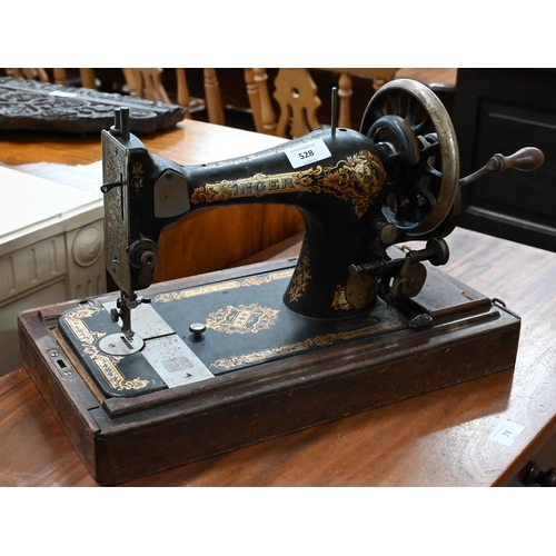 528 - # An 1891 patent Singer sewing machine with wooden case