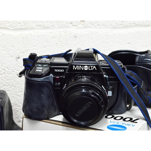 535 - Two Minolta 7000 SLR cameras, to/w AF50, AF35-70, AF50 Macro, AF28and AF70-210 lenses; lot also incl... 