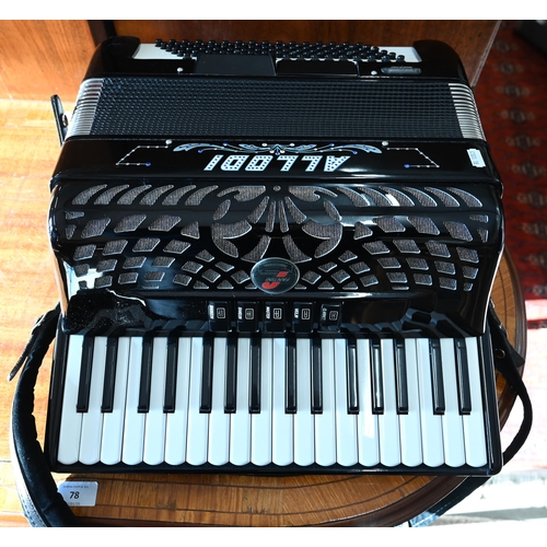 179 - A Fantini 'Allodi' Professional piano accordion in gloss black, 96/137 (bass/treble), c/w shoulder s... 