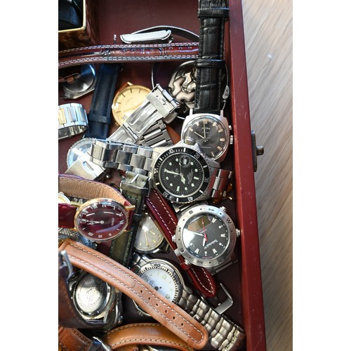 276 - An assortment of old fob/pocket watches and wristwatches, various makes and conditions, many a/f (tw... 