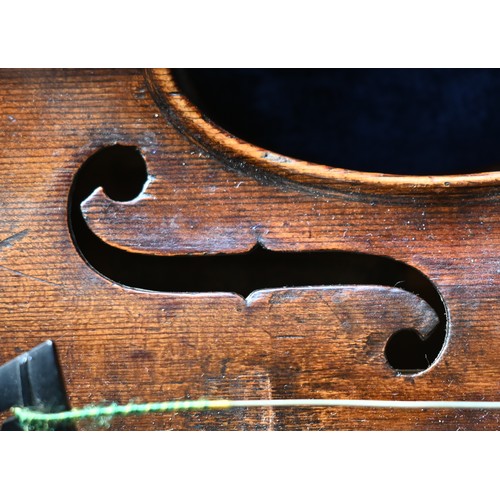 511 - An antique German violin with 35.5cm two-piece back; bears label for 'Sebastian Kloz, Mittenvald, 17... 