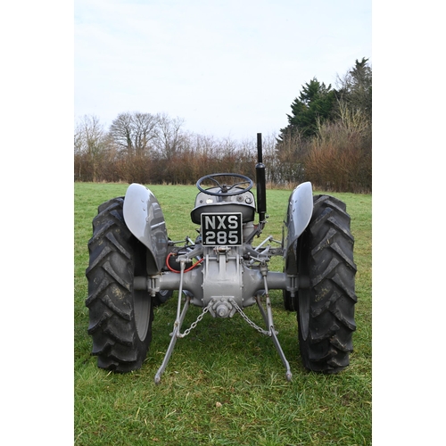 1 - A 1952 vintage Ferguson T20 diesel tractor, 2,300 cc, traditional grey paintwork, three point hydrau... 