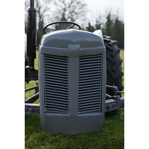 1 - A 1952 vintage Ferguson T20 diesel tractor, 2,300 cc, traditional grey paintwork, three point hydrau... 