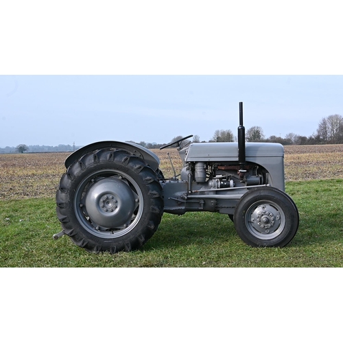 1 - A 1952 vintage Ferguson T20 diesel tractor, 2,300 cc, traditional grey paintwork, three point hydrau... 